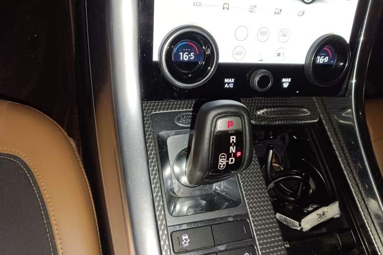 Used Land Rover Range Sport 2018 3.0 SC V6 HSE DYNAMIC Gear Lever