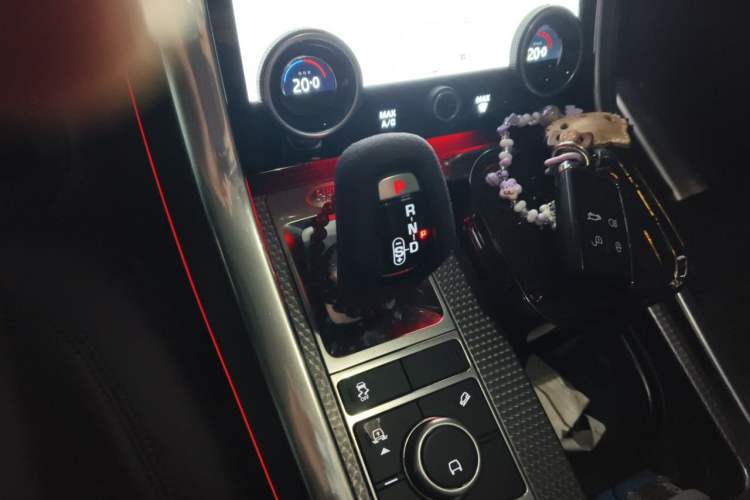 Used Land Rover Range Sport 2018 3.0 SC V6 HSE DYNAMIC Gear Lever