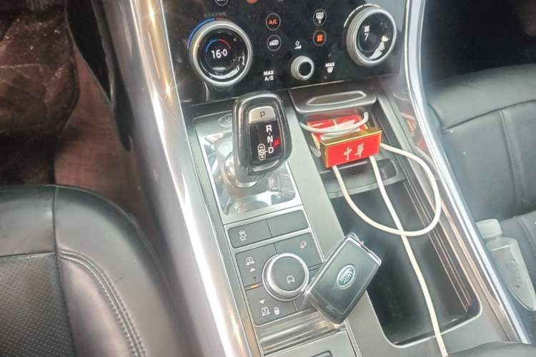 Used Land Rover Range Sport 2018 3.0 SC V6 HSE DYNAMIC Gear Lever