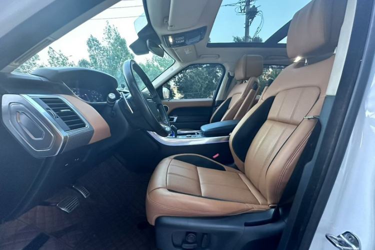 Used Land Rover Range Sport 2018 3.0 SC V6 HSE DYNAMIC Interior 2