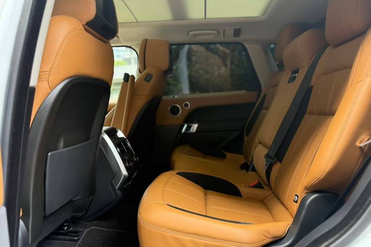 Used Land Rover Range Sport 2018 3.0 SC V6 HSE DYNAMIC Interior 3