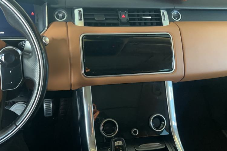 Used Land Rover Range Sport 2018 3.0 SC V6 HSE DYNAMIC Interior 3