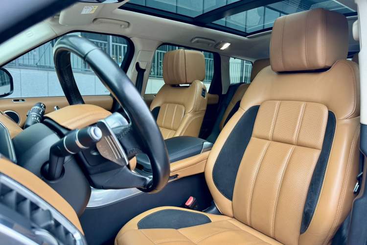 Used Land Rover Range Sport 2018 3.0 SC V6 HSE DYNAMIC Interior 6