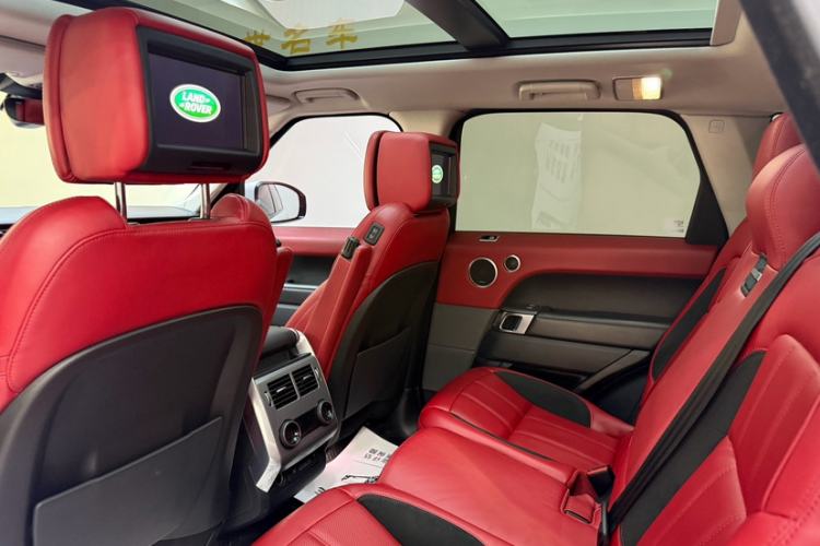Used Land Rover Range Sport 2018 3.0 SC V6 HSE DYNAMIC Interior 9