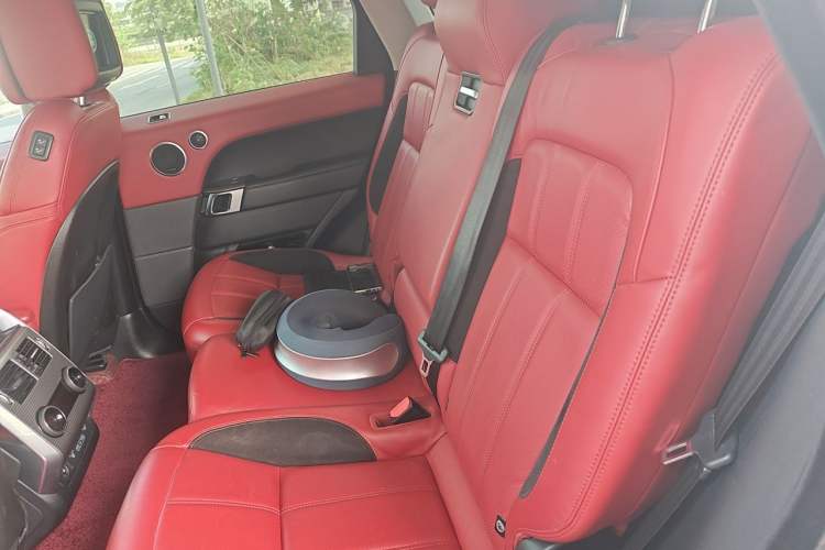 Used Land Rover Range Sport 2018 3.0 SC V6 HSE DYNAMIC Left Rear Seat