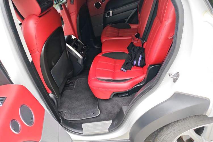 Used Land Rover Range Sport 2018 3.0 SC V6 HSE DYNAMIC Left Rear Seat