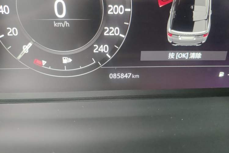Used Land Rover Range Sport 2018 3.0 SC V6 HSE DYNAMIC Odometer Close Up
