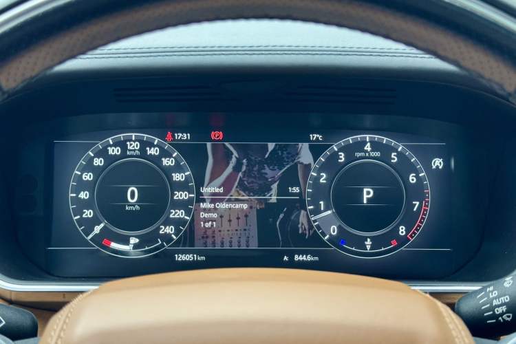 Used Land Rover Range Sport 2018 3.0 SC V6 HSE DYNAMIC Odometer Close Up