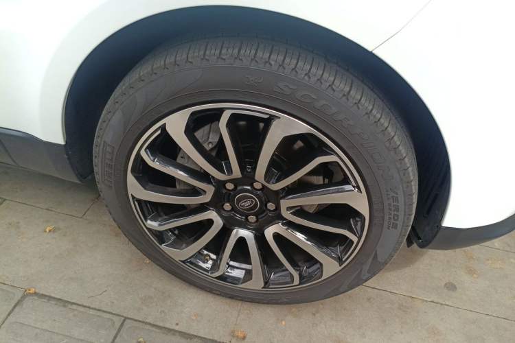 Used Land Rover Range Sport  Right Front Wheel Hub