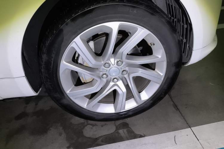 Used Land Rover Range Sport 2018 3.0 SC V6 HSE DYNAMIC Right Front Wheel Hub