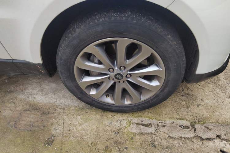 Used Land Rover Range Sport 2018 3.0 V6 HSE DYNAMIC Right Front Wheel Hub