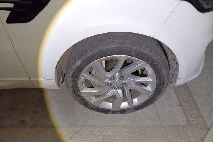 Used Land Rover Range Sport 2018 3.0 SC V6 HSE DYNAMIC Right Front Wheel Hub