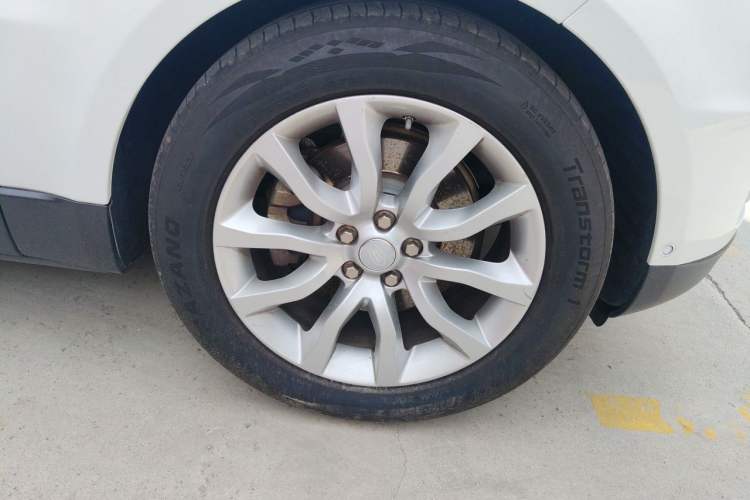 Used Land Rover Range Sport  Right Front Wheel Hub