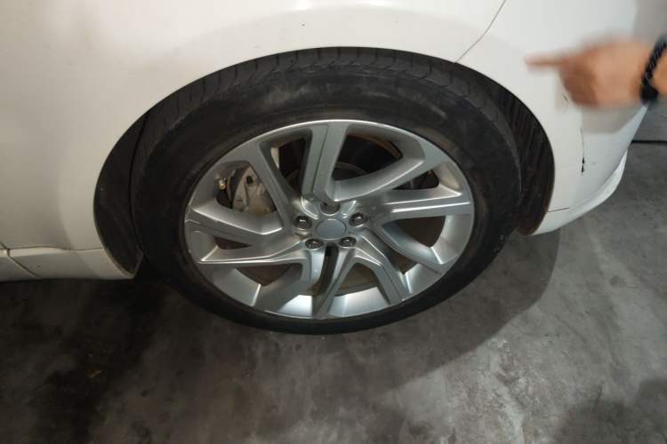 Used Land Rover Range Sport 2018 3.0 SC V6 HSE DYNAMIC Right Front Wheel Hub