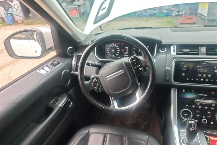 Used Land Rover Range Sport 2018 3.0 SC V6 HSE DYNAMIC Steering Wheel