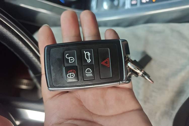 Used Land Rover Range Sport 2018 3.0 SC V6 HSE DYNAMIC Vehicle Key