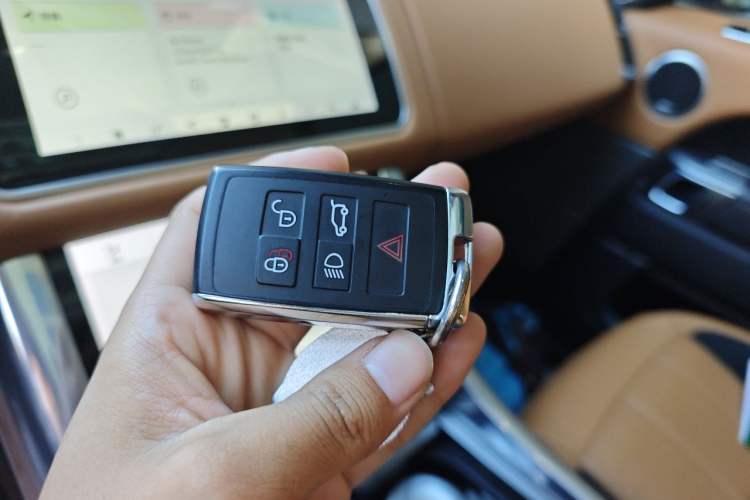 Used Land Rover Range Sport 2018 3.0 SC V6 HSE DYNAMIC Vehicle Key