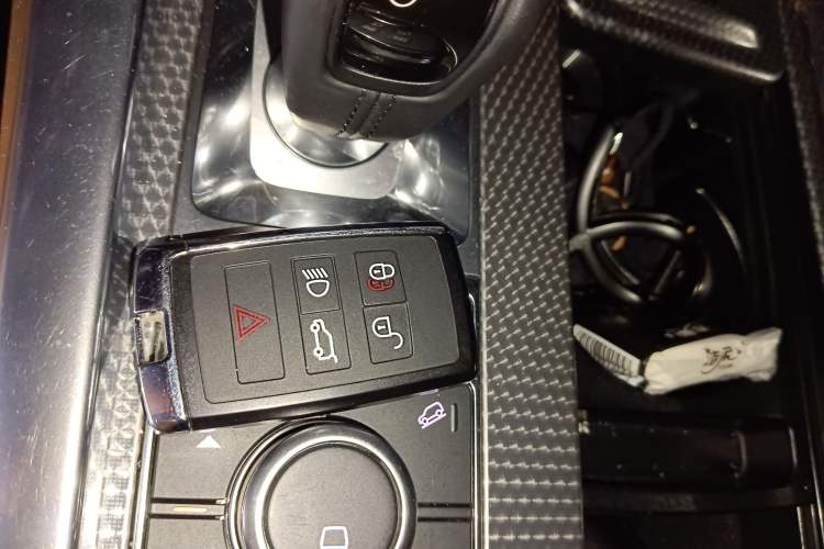 Used Land Rover Range Sport 2018 3.0 SC V6 HSE DYNAMIC Vehicle Key