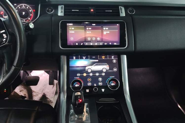 Used Land Rover Range Sport 2019 3.0 SC V6 Special Edition Audio And AC Panel