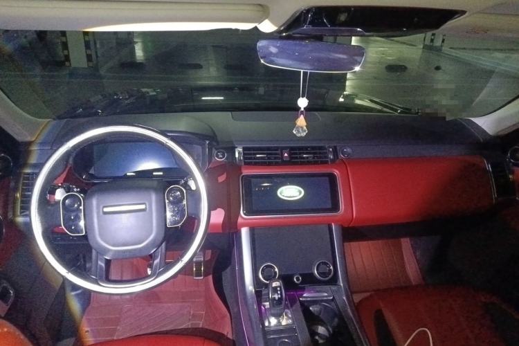 Used Land Rover Range Sport 2019 3.0 SC V6 HSE DYNAMIC Center Console