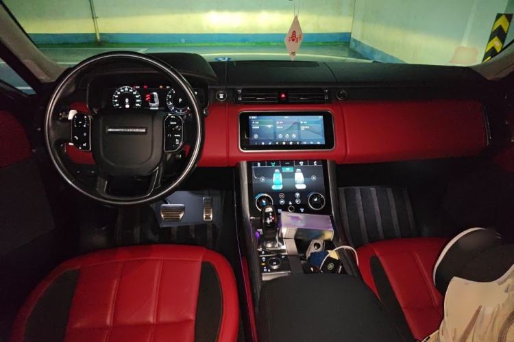 Used Land Rover Range Sport 2019 3.0 L6 HSE DYNAMIC Center Console