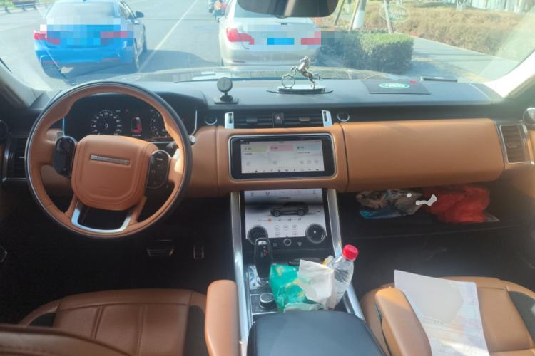 Used Land Rover Range Sport 2019 3.0 SC V6 HSE DYNAMIC Center Console