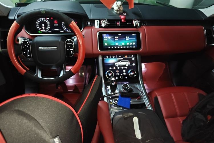 Used Land Rover Range Sport 2019 3.0 L6 HSE DYNAMIC Center Console