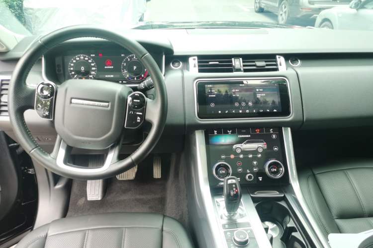 Used Land Rover Range Sport 2019 3.0 SC V6 Special Edition Center Console