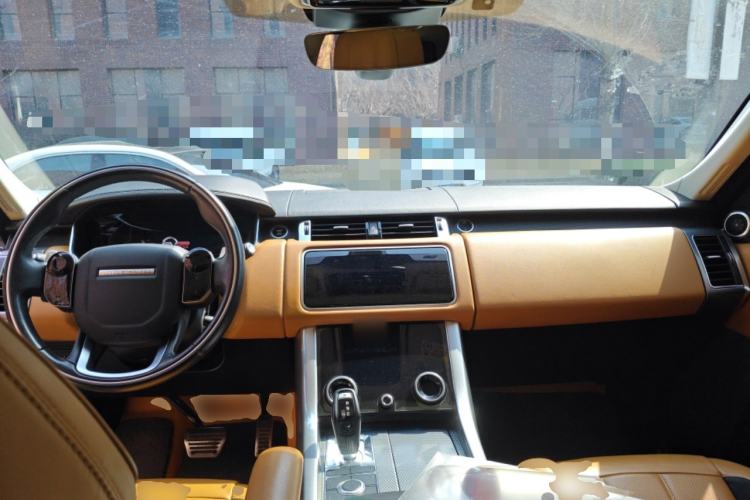 Used Land Rover Range Sport 2019 3.0 SC V6 HSE DYNAMIC Center Console