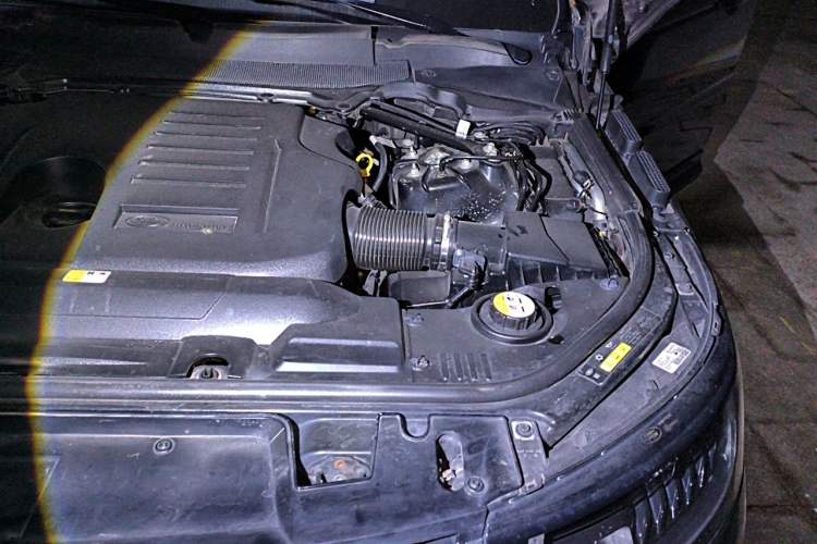 Used Land Rover Range Sport 2019 3.0 L6 HSE DYNAMIC Engine Bay Left