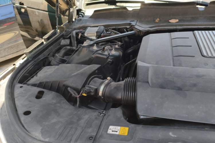 Used Land Rover Range Sport 2019 3.0 SC V6 Special Edition Engine Bay Right