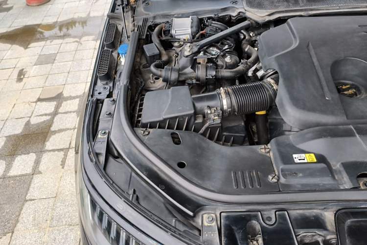Used Land Rover Range Sport 2019 3.0 L6 SE Engine Bay Right