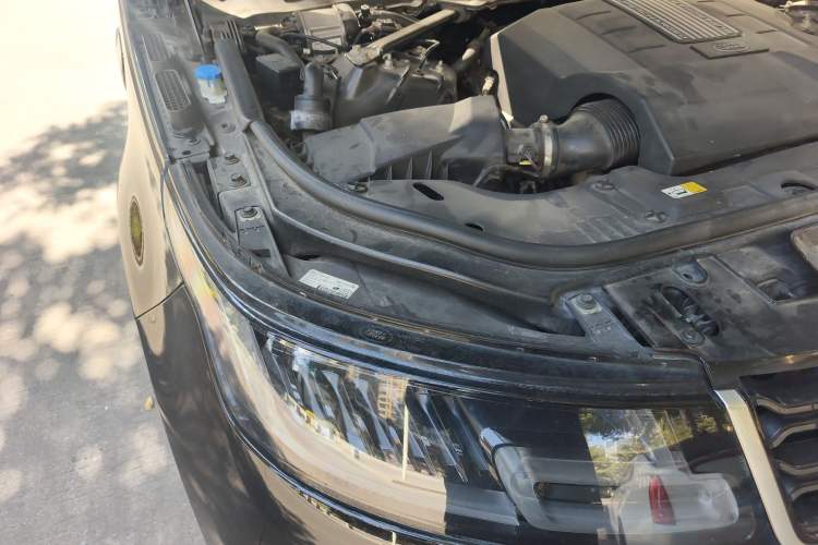 Used Land Rover Range Sport 2019 3.0 SC V6 Special Edition Engine Bay Right