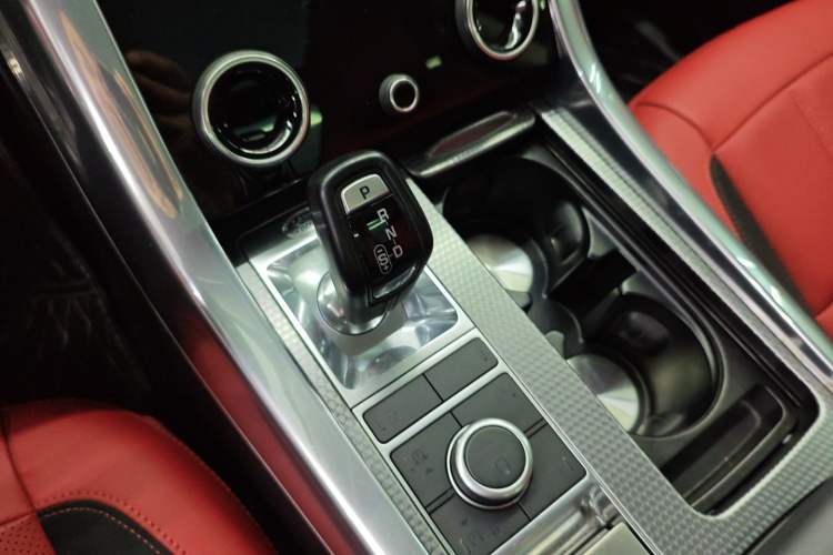 Used Land Rover Range Sport 2019 3.0 L6 HSE DYNAMIC Gear Lever