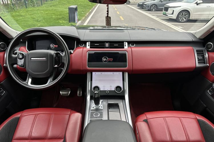 Used Land Rover Range Sport 2019 3.0 L6 HSE DYNAMIC Interior 1