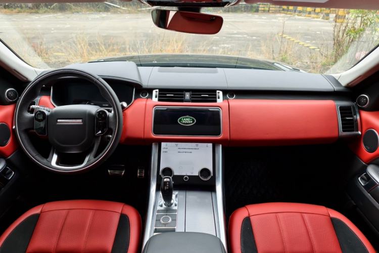 Used Land Rover Range Sport 2019 3.0 L6 HSE DYNAMIC Interior 1