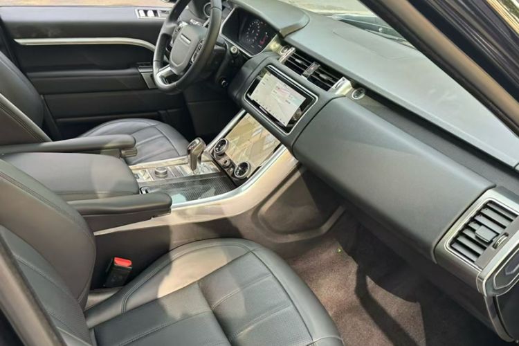 Used Land Rover Range Sport 2019 3.0 SC V6 Special Edition Interior 4
