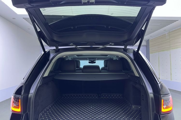 Used Land Rover Range Sport 2019 3.0 SC V6 Special Edition Interior 6
