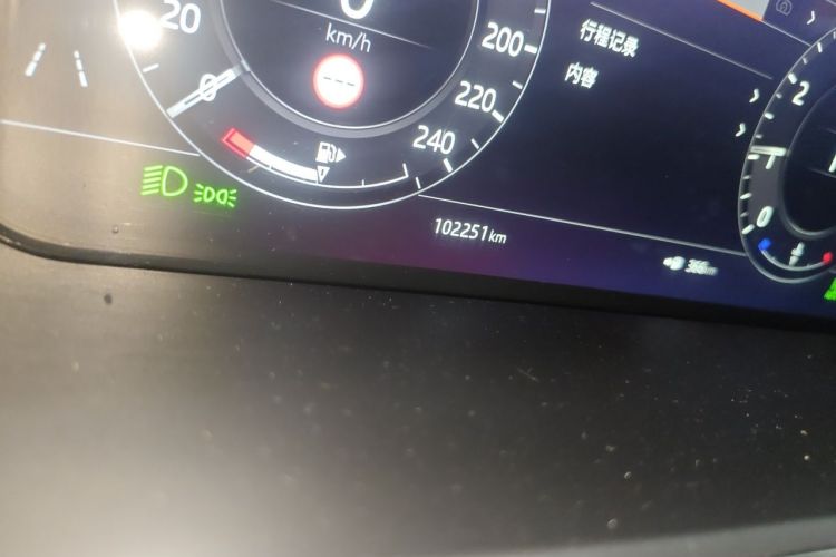 Used Land Rover Range Sport 2019 3.0 L6 HSE DYNAMIC Odometer Close Up