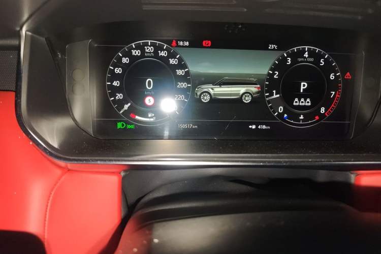 Used Land Rover Range Sport 2019 3.0 L6 HSE DYNAMIC Odometer Close Up