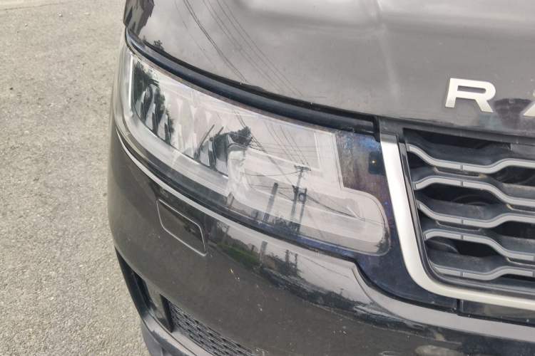 Used Land Rover Range Sport 2019 3.0 L6 SE Right Front Headlight