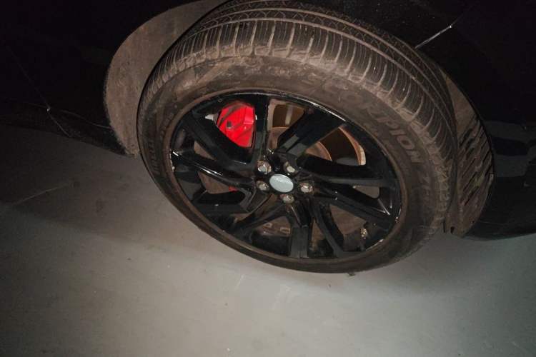 Used Land Rover Range Sport 2019 3.0 L6 HSE DYNAMIC Right Front Wheel Hub