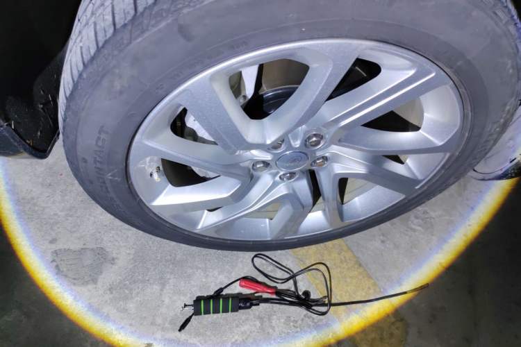 Used Land Rover Range Sport 2019 3.0 L6 HSE DYNAMIC Right Front Wheel Hub
