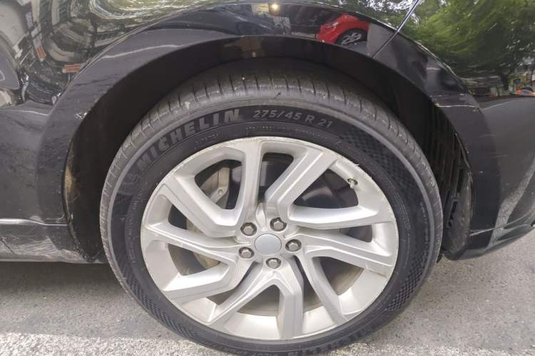 Used Land Rover Range Sport 2019 3.0 L6 HSE DYNAMIC Right Front Wheel Hub