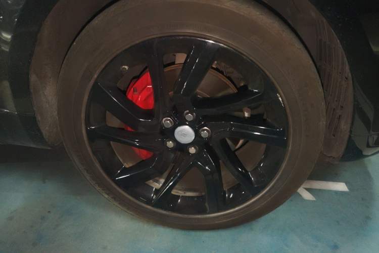 Used Land Rover Range Sport 2019 3.0 L6 HSE DYNAMIC Right Front Wheel Hub