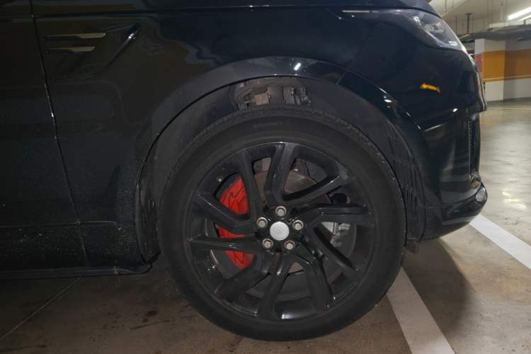 Used Land Rover Range Sport 2019 3.0 L6 HSE DYNAMIC Right Front Wheel Hub