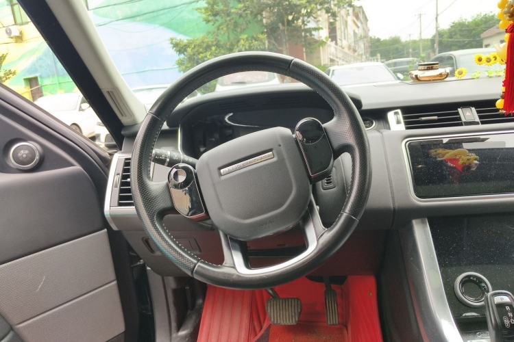 Used Land Rover Range Sport 2019 3.0 L6 SE Steering Wheel