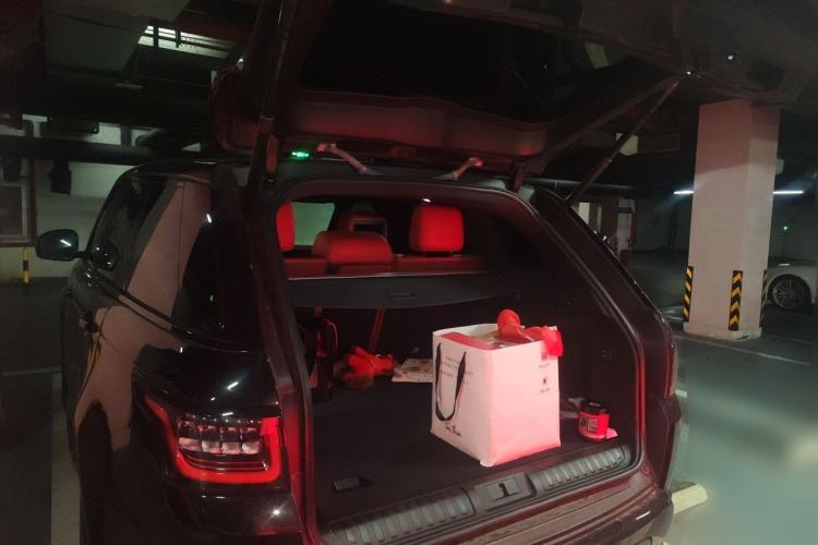 Used Land Rover Range Sport 2019 3.0 L6 HSE DYNAMIC Trunk
