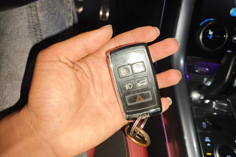 Used Land Rover Range Sport 2019 3.0 L6 HSE DYNAMIC Vehicle Key