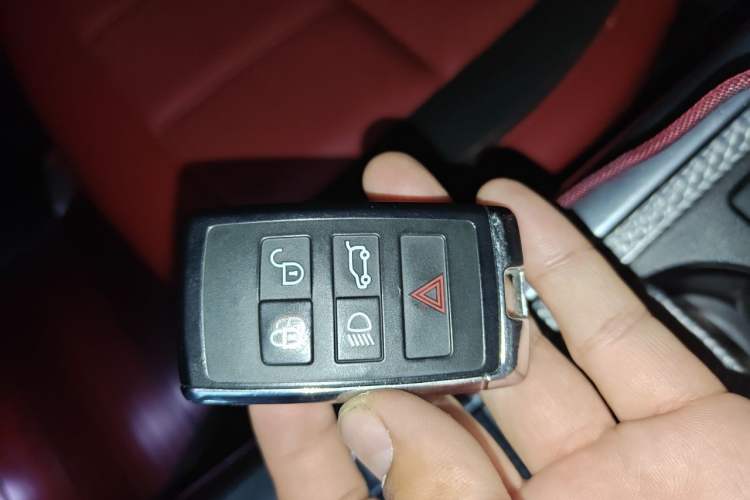 Used Land Rover Range Sport 2019 3.0 L6 HSE DYNAMIC Vehicle Key